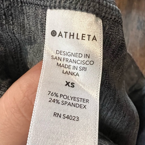 Athleta Ultimate Stash Pocket 9 inch Short Women’s Size XS - Picture 5 of 5